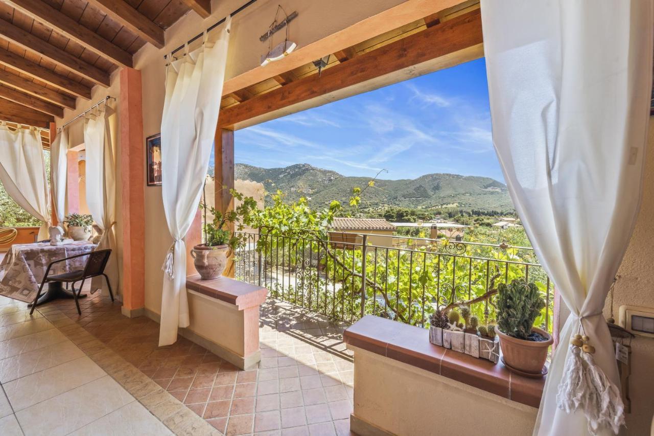 Villetta Degli Oleandri Solanas  Buitenkant foto