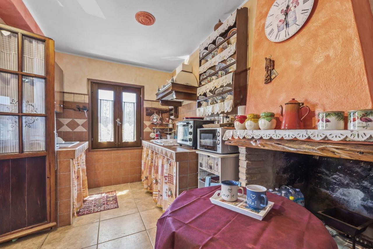 Villetta Degli Oleandri Solanas  Buitenkant foto