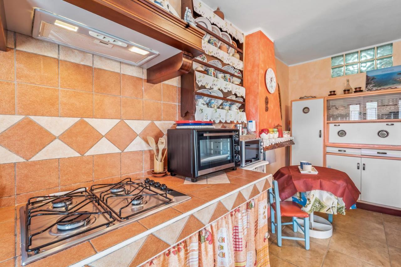 Villetta Degli Oleandri Solanas  Buitenkant foto