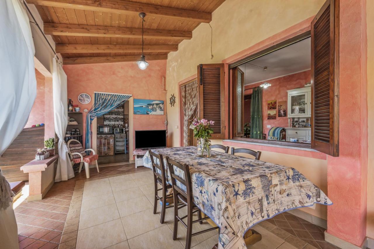 Villetta Degli Oleandri Solanas  Buitenkant foto
