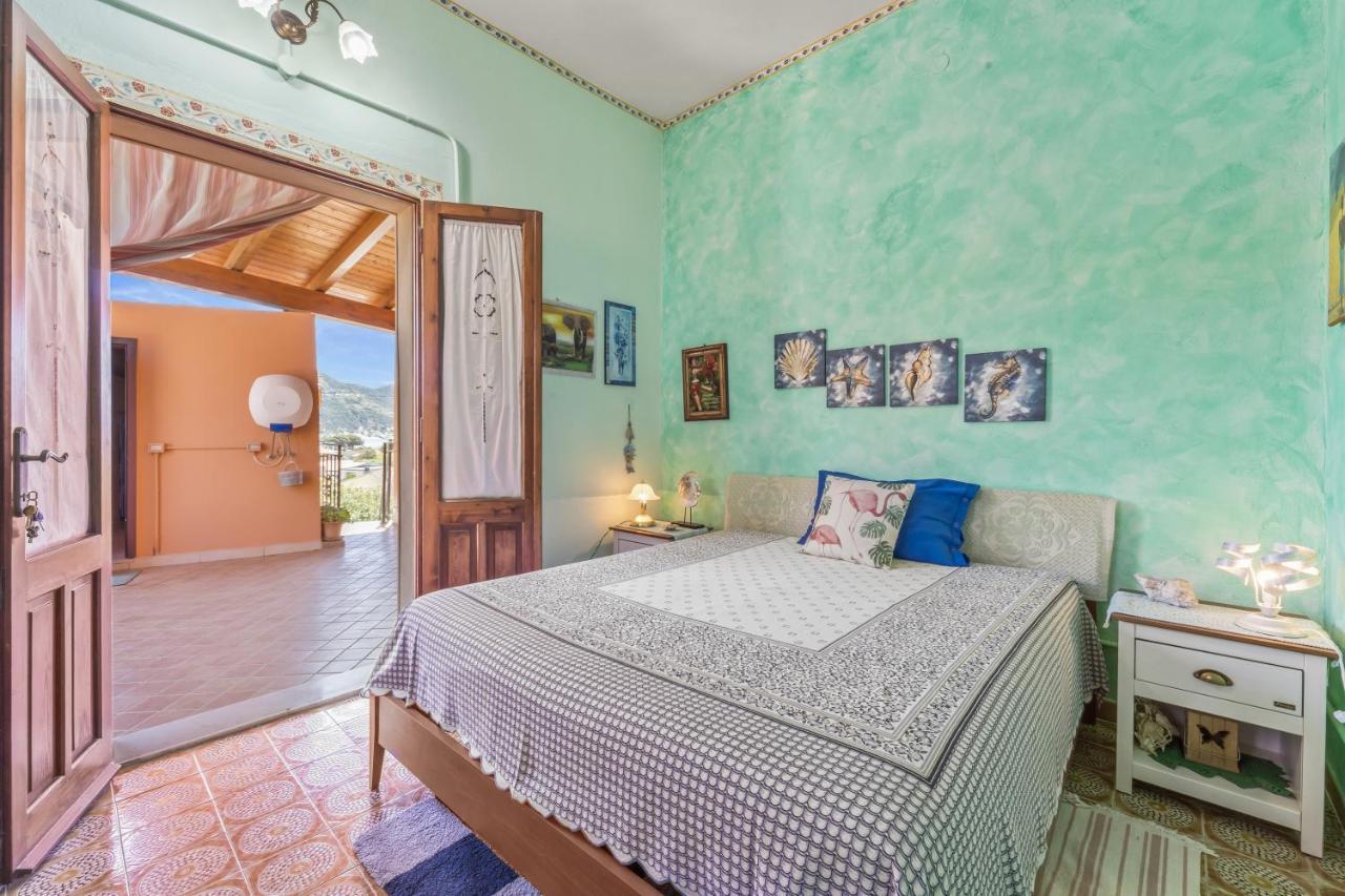 Villetta Degli Oleandri Solanas  Buitenkant foto