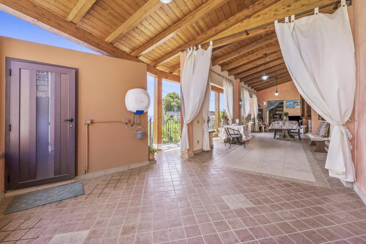 Villetta Degli Oleandri Solanas  Buitenkant foto